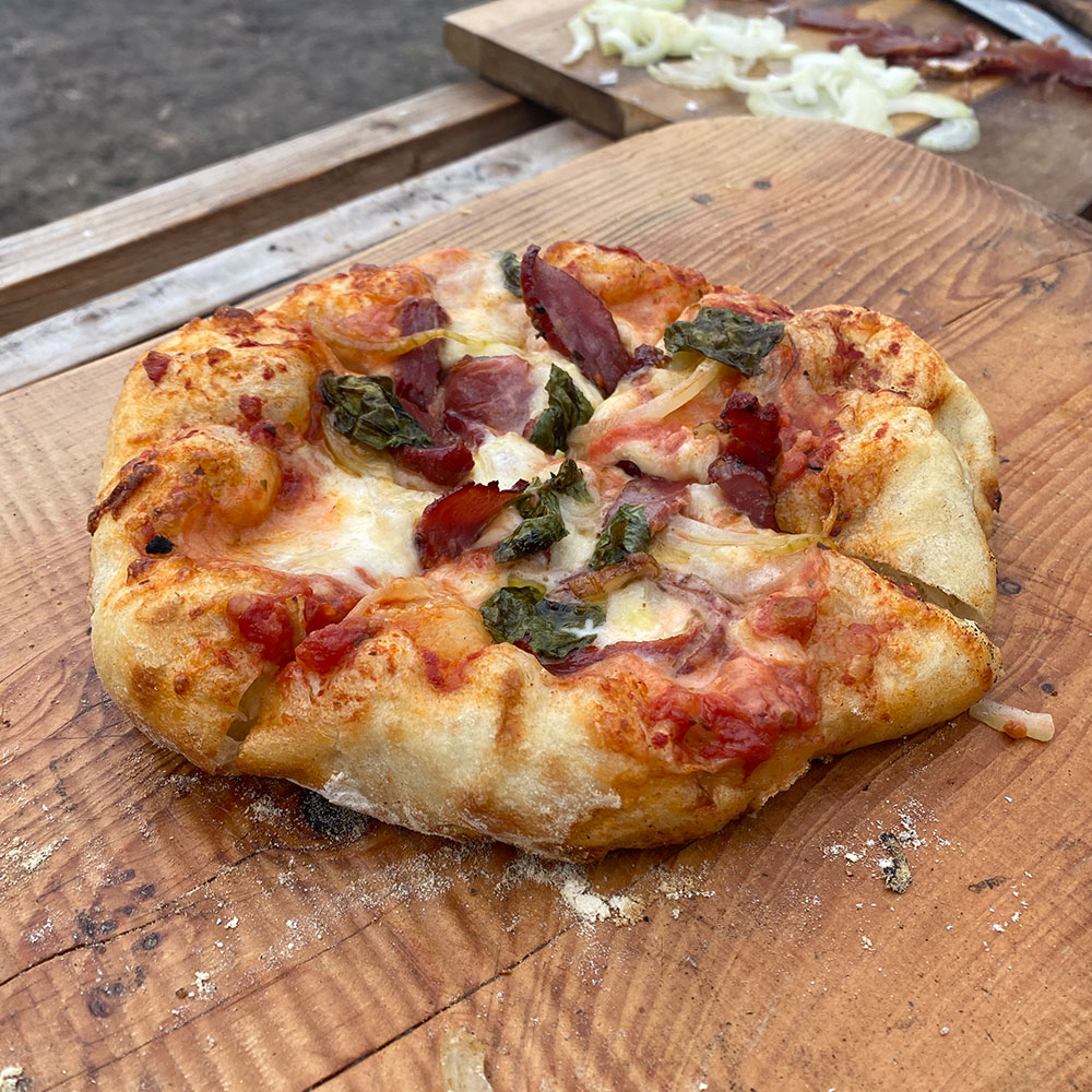 Færdigbagt pizza