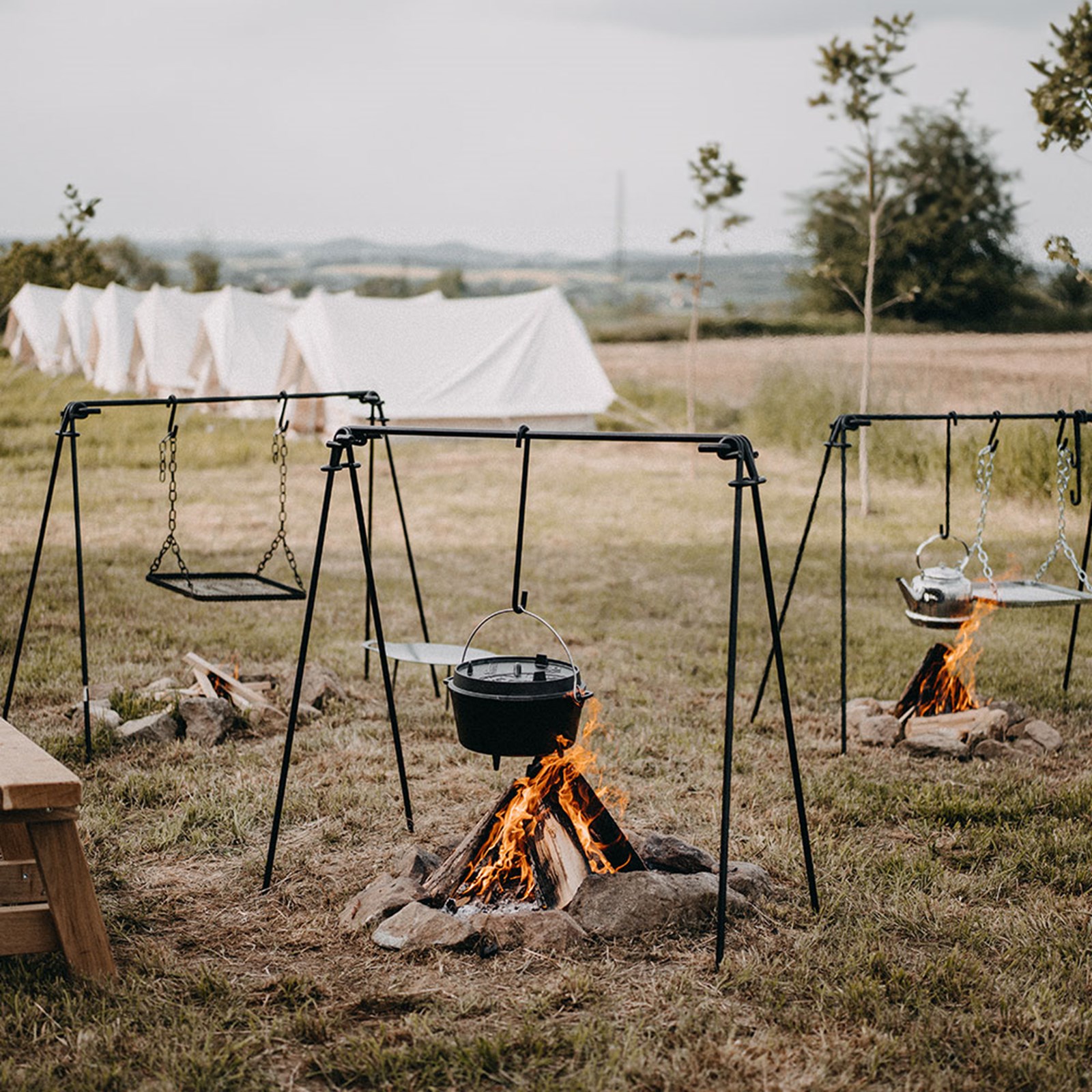 Fire Bridge samling i det fri.