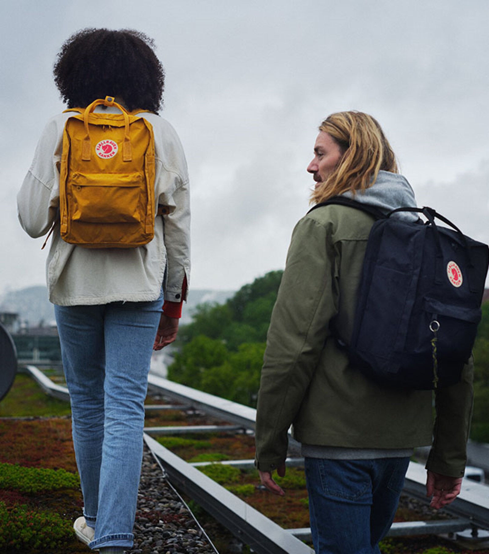 Fjällräven Kånken laptop.