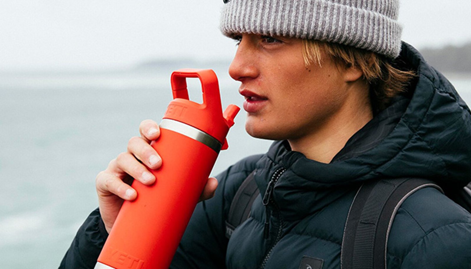 Yeti Rambler i rød.