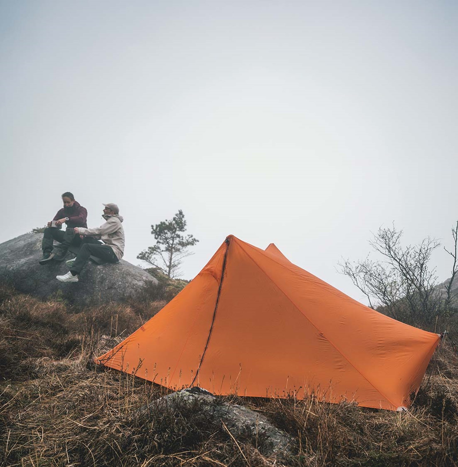 Via UL teltet slået op.