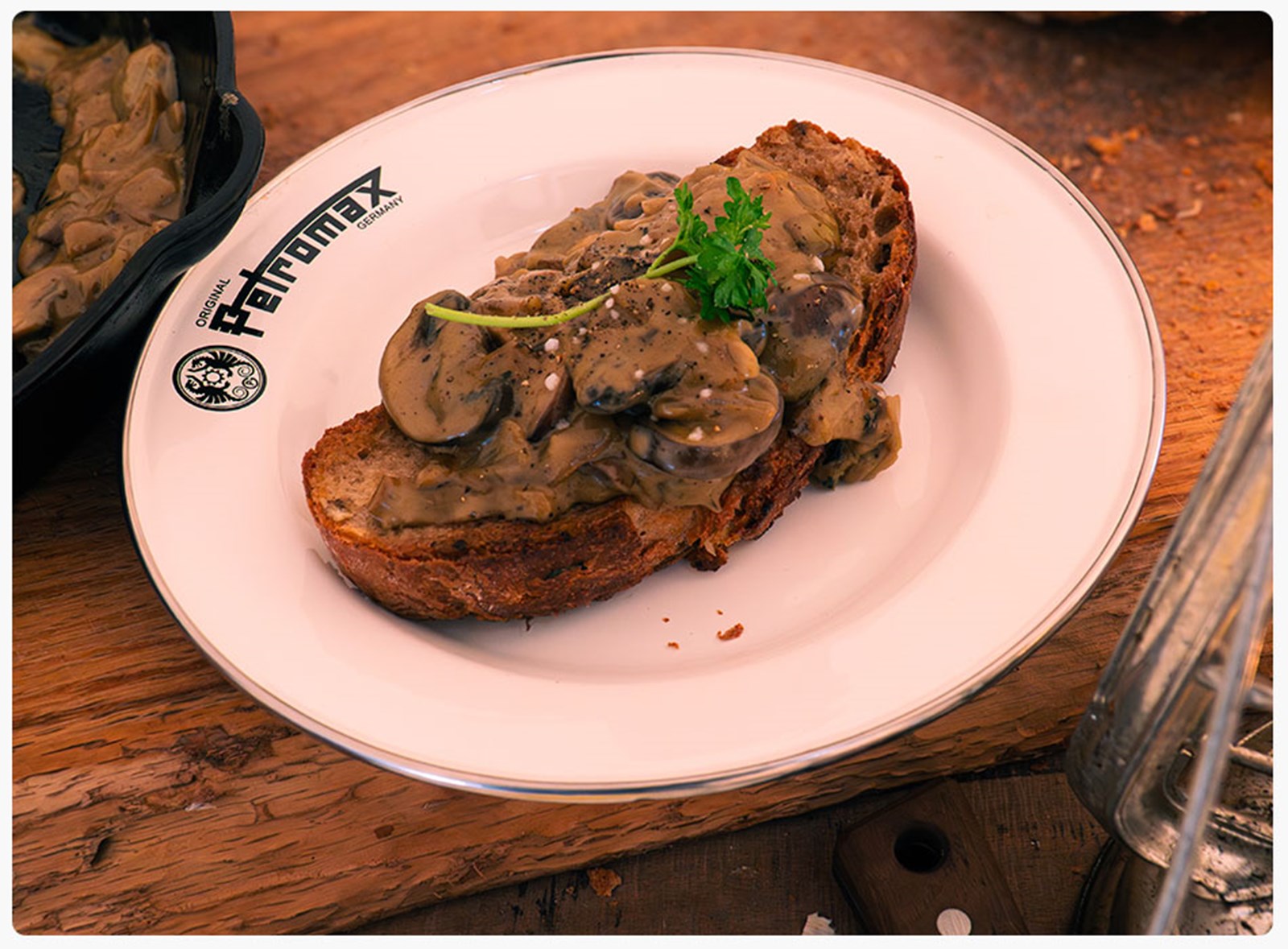 Opskrift på svampetoast på teltovn.