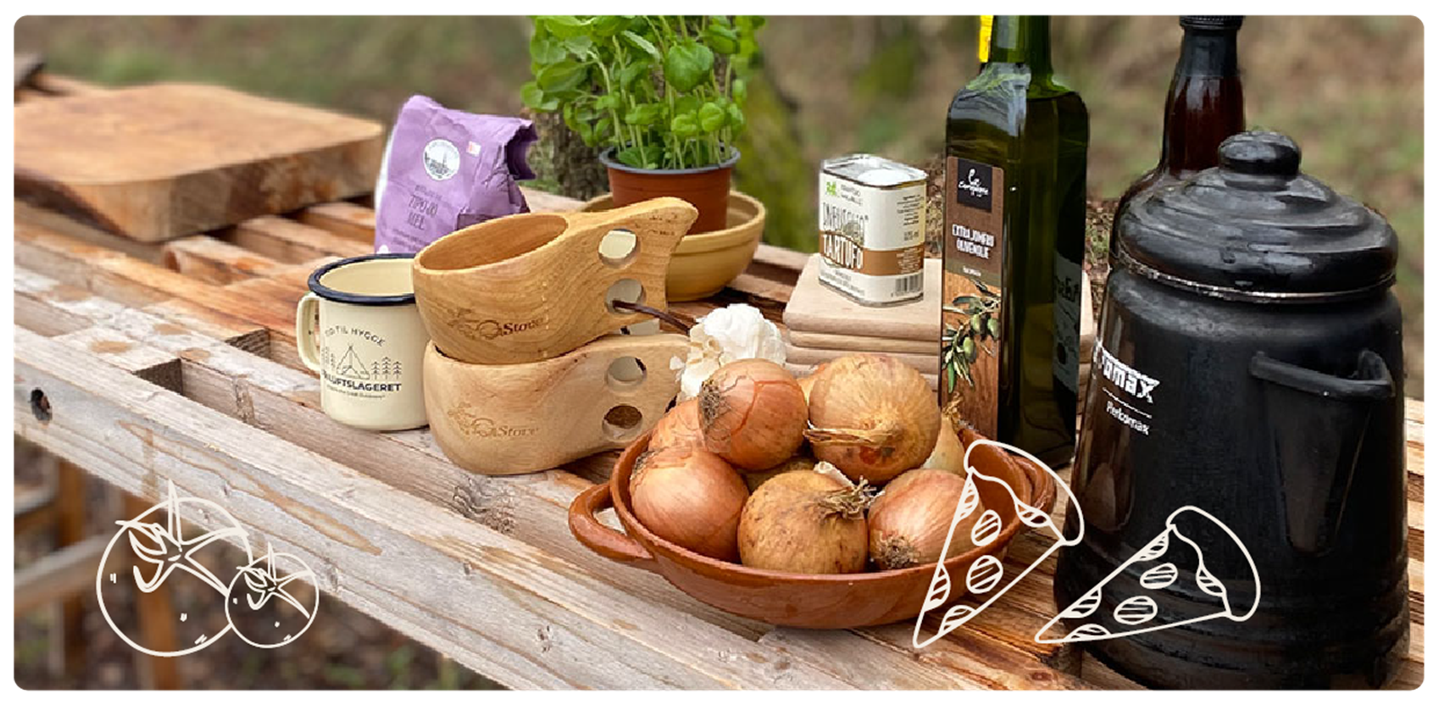 Stemningsbilleder af ingredienser og færdige pizza i dutch oven.