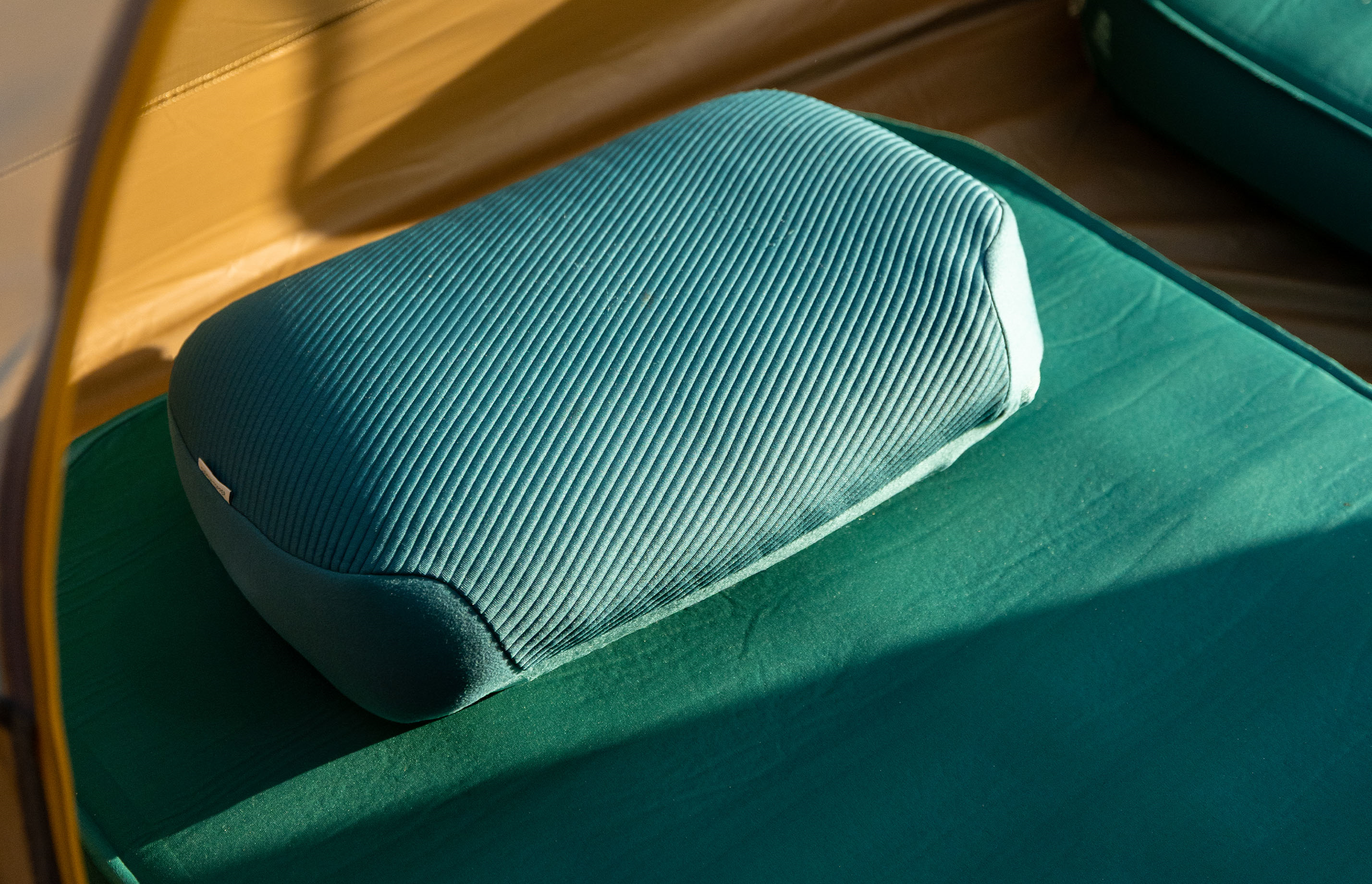 Liggeunderlag i telt