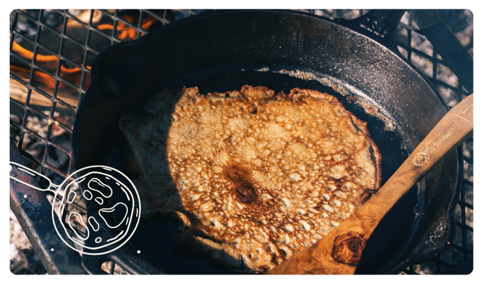 Færdig pandekage på bålpande