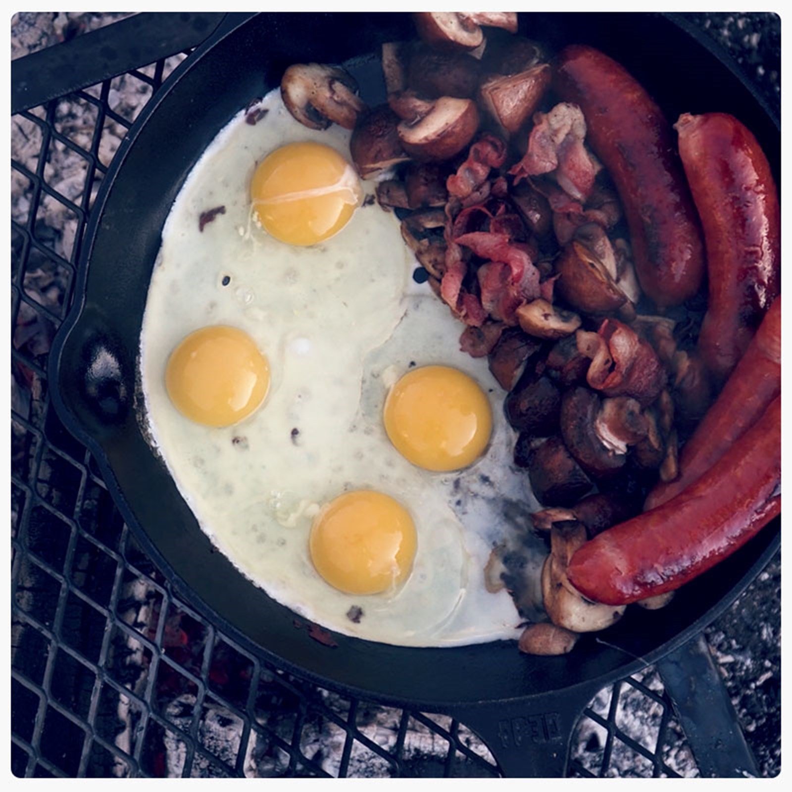 Opskrift på nem morgenmad med æg o bacon