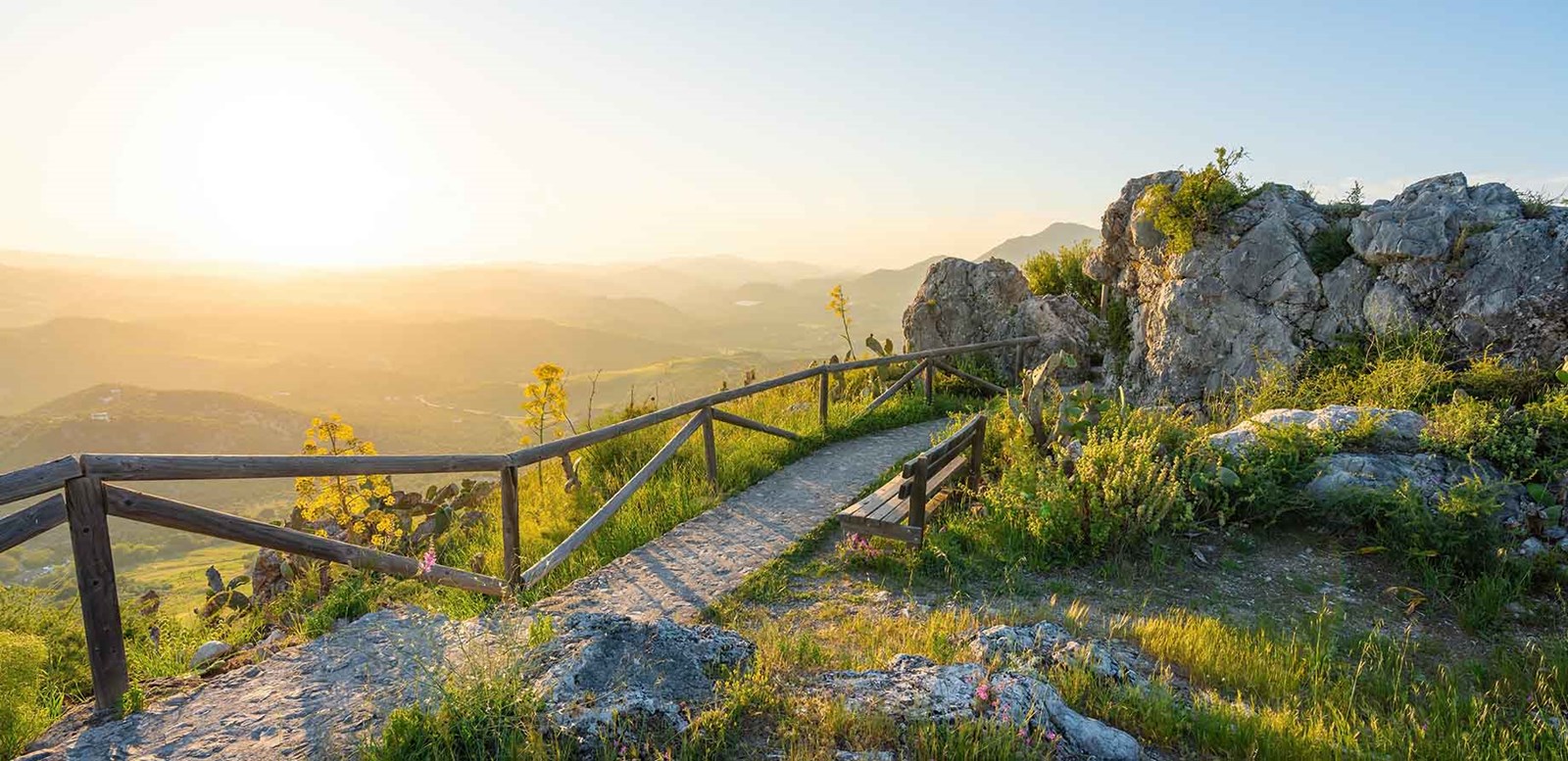 Vandresti i bjergene.